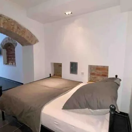 Charming Private Lägenhet