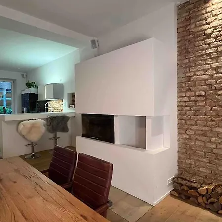 Charming Private Lägenhet München