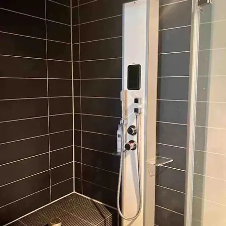 Charming Private *